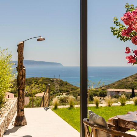 Hilaritas Luxury Suites Sea View, Private Pool & Jacuzzi Paradise Ratzaklíon Exteriör bild