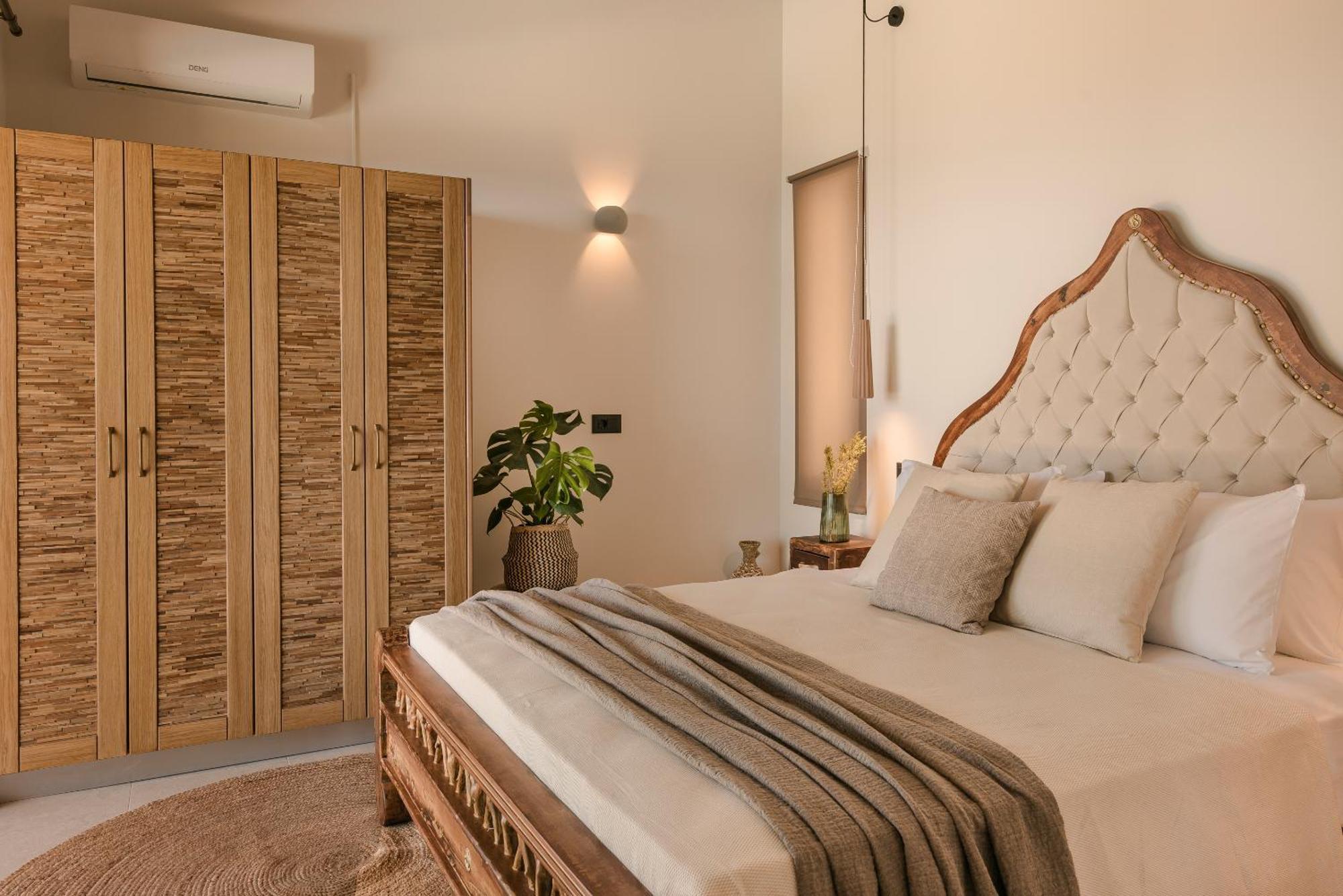 Hilaritas Luxury Suites Sea View, Private Pool & Jacuzzi Paradise Ratzaklíon Exteriör bild